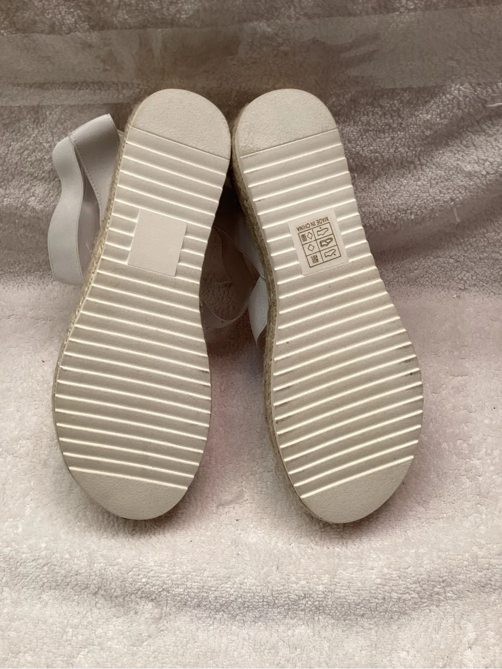 Dream Pairs stylish white